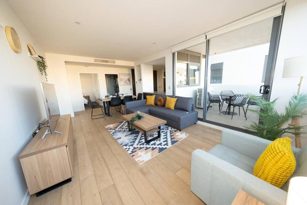 Apartment Burwood Luxury 3bed 2bath Close Westfield *