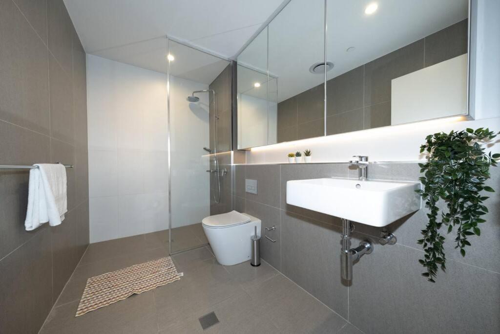 Burwood Luxury 3bed 2bath Close Westfield