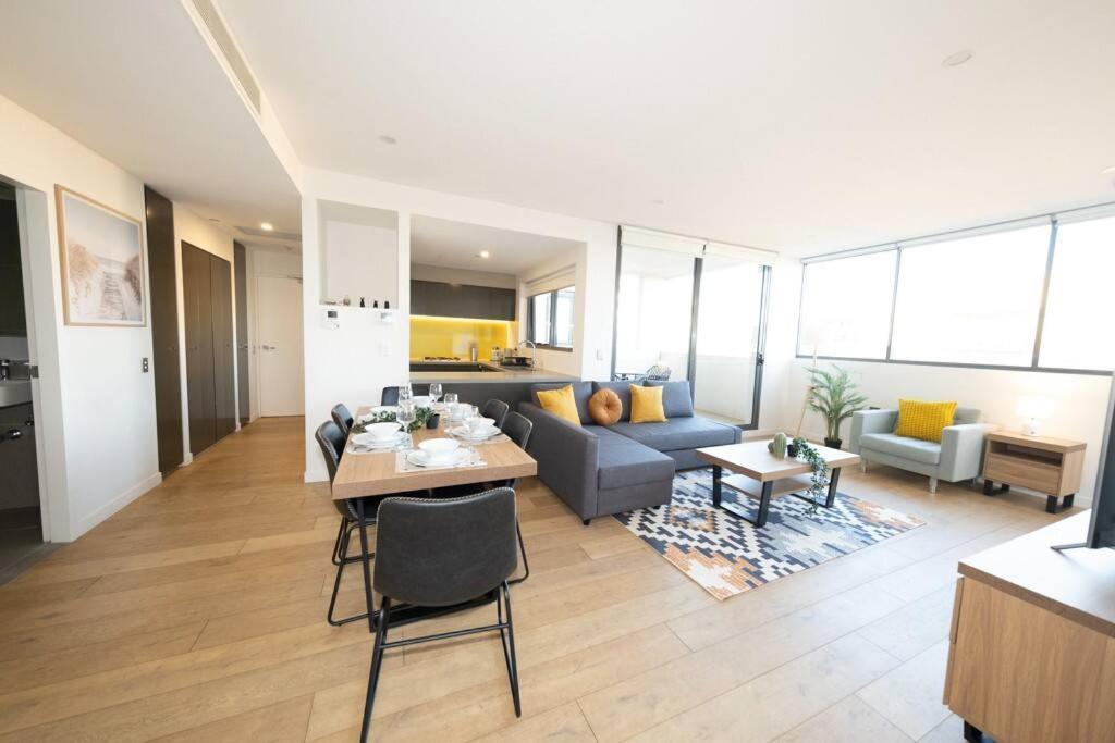 Apartment Burwood Luxury 3bed 2bath Close Westfield
