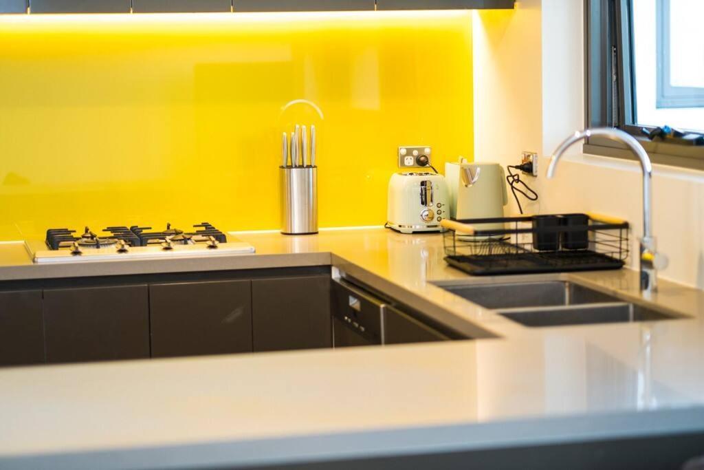 Apartment Burwood Luxury 3bed 2bath Close Westfield *