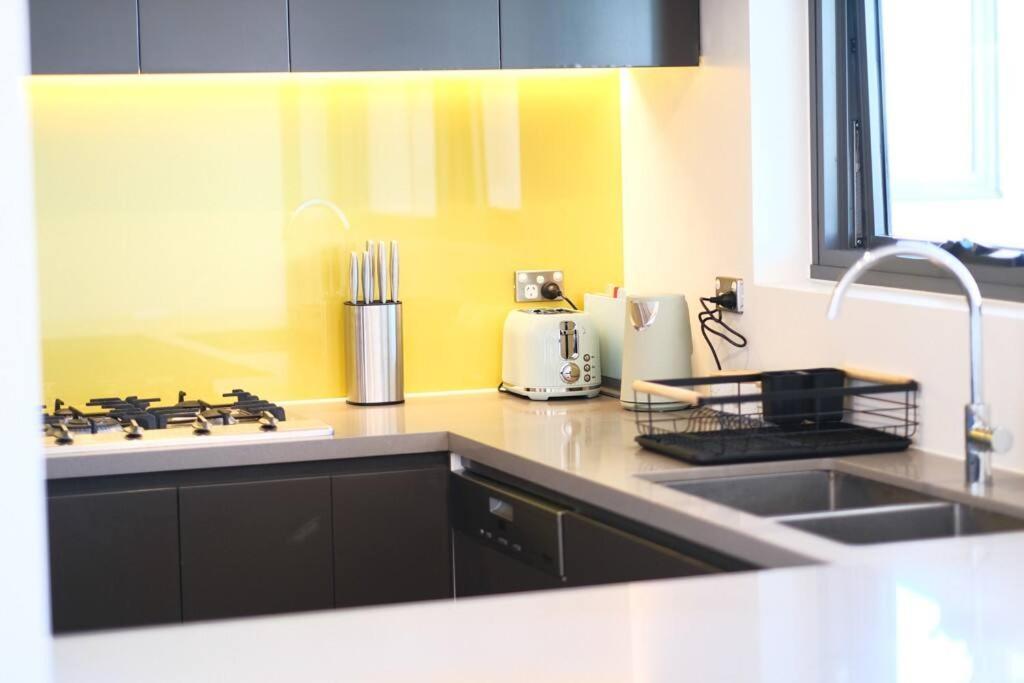 Burwood Luxury 3bed 2bath Close Westfield * Sydney